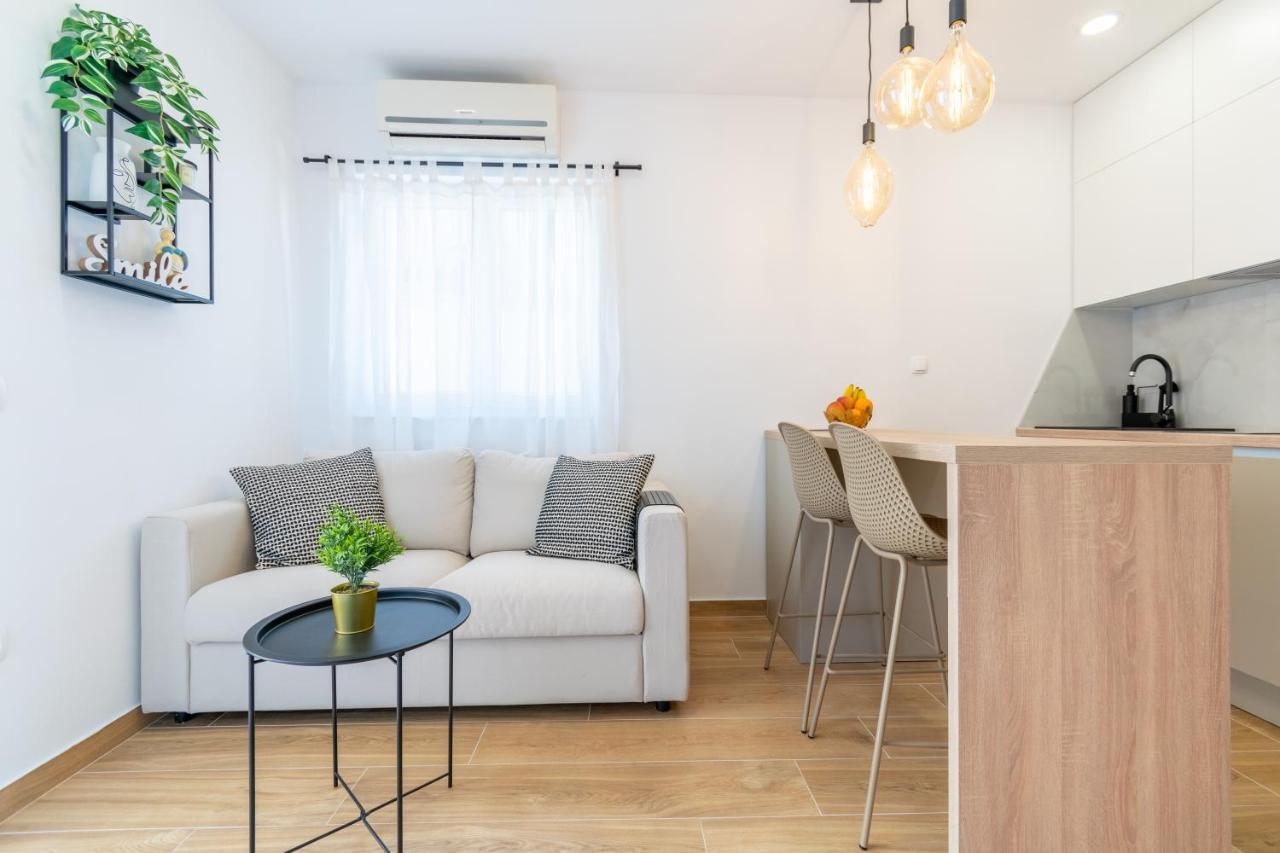 מאקרסקה Apartmani Zora מראה חיצוני תמונה