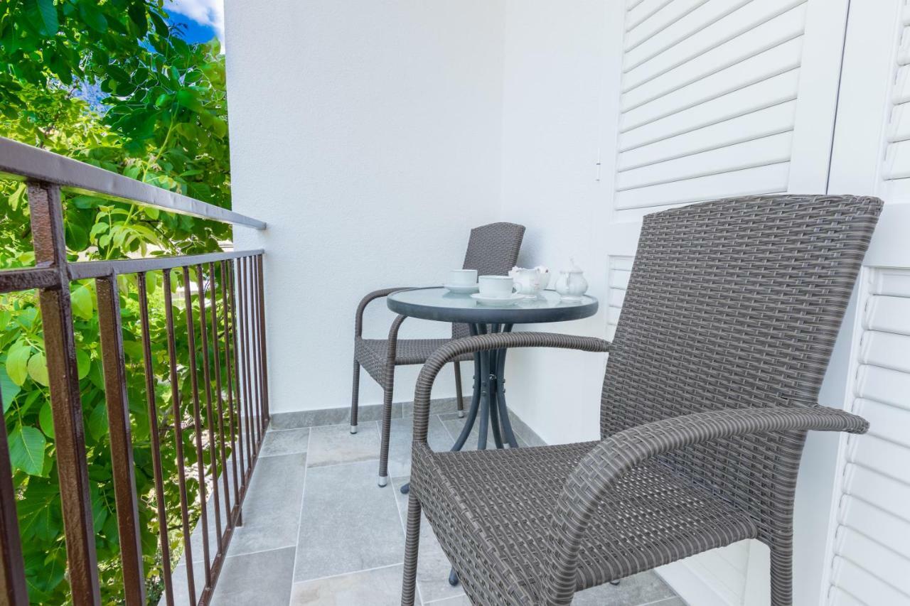 מאקרסקה Apartmani Zora מראה חיצוני תמונה