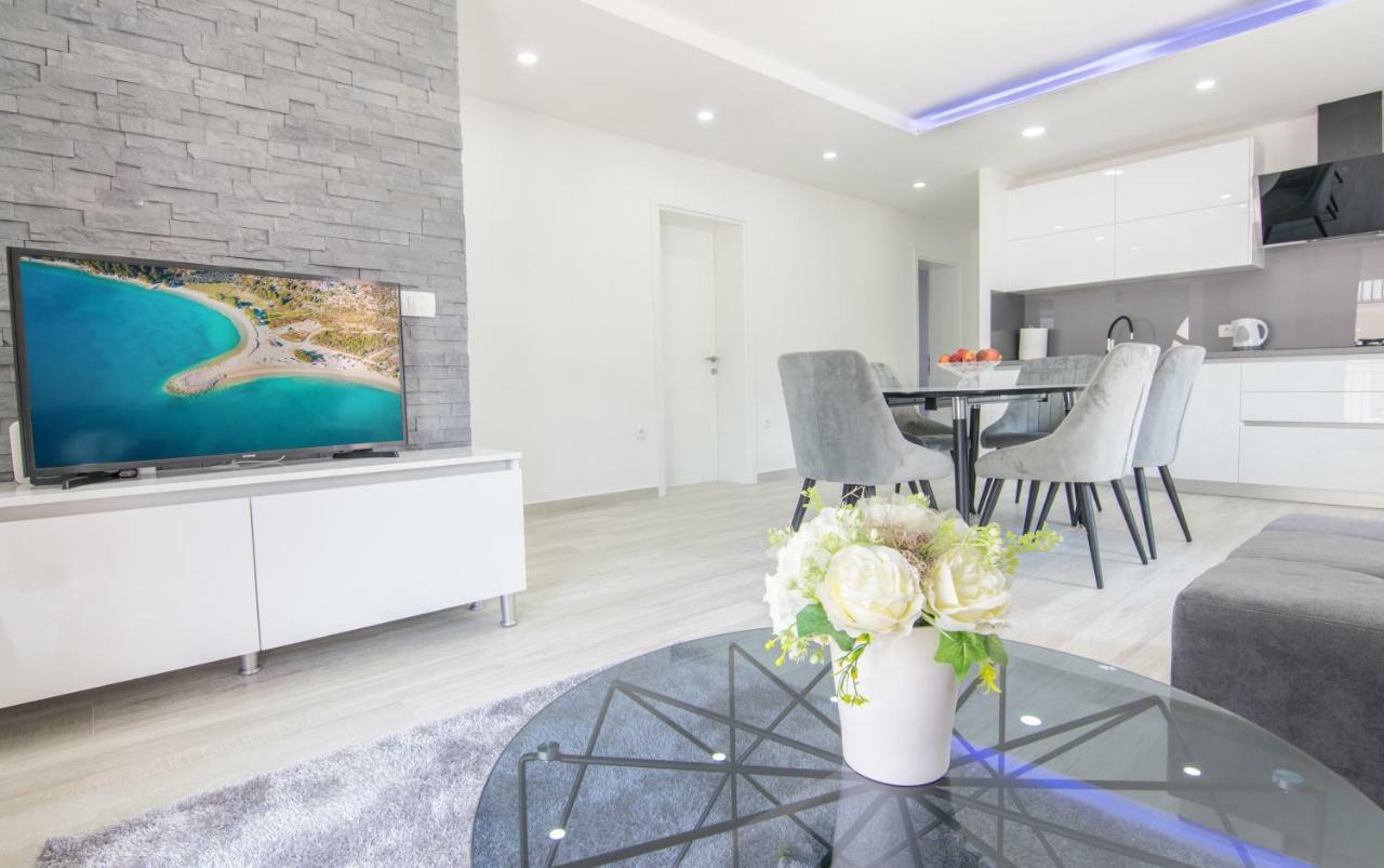 מאקרסקה Apartmani Zora מראה חיצוני תמונה
