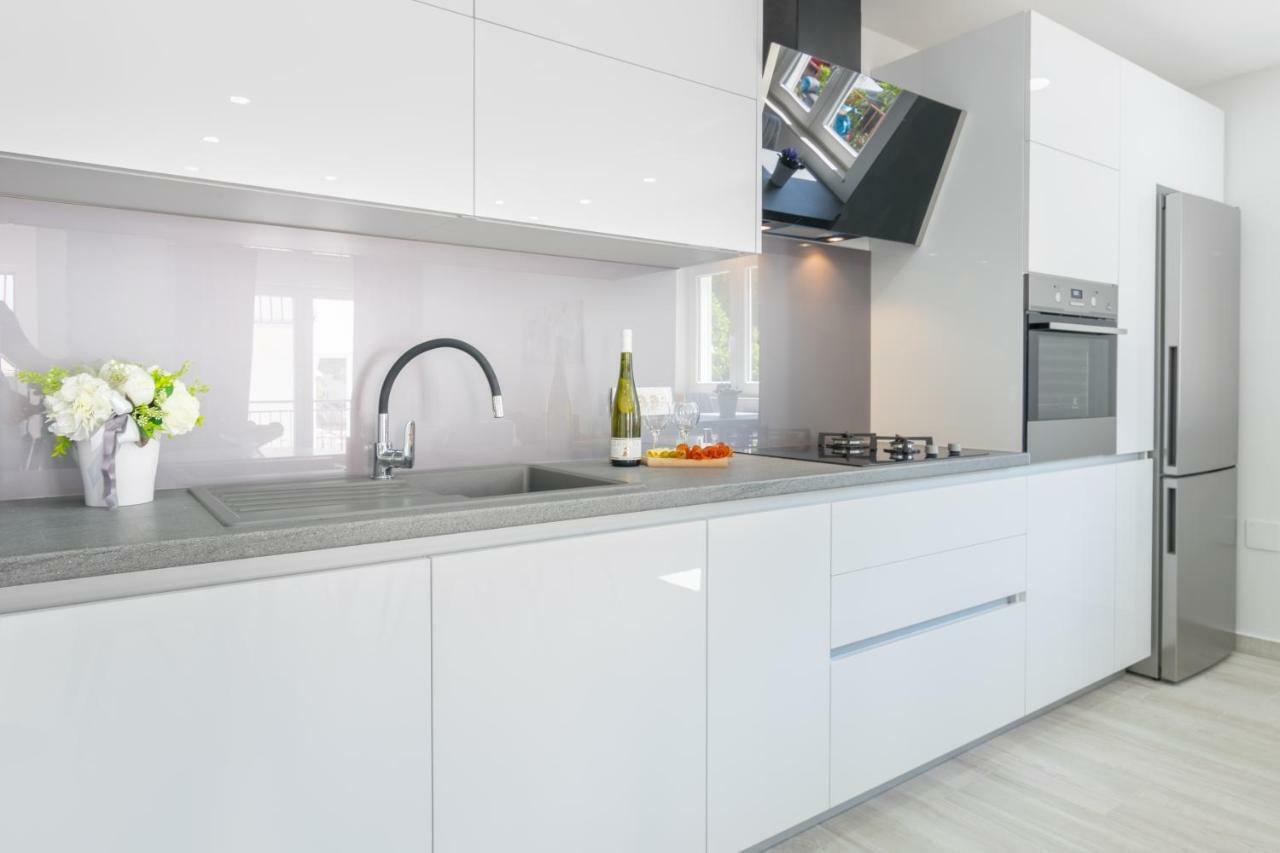 מאקרסקה Apartmani Zora מראה חיצוני תמונה